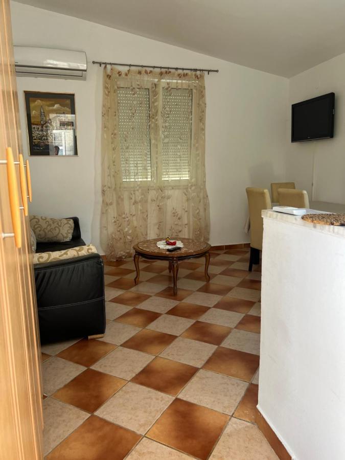 Apartments Villa Sveti Nikola บุดวา ภายนอก รูปภาพ